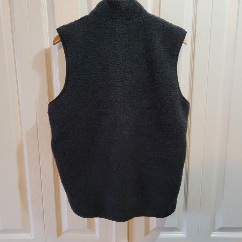 Mountain Ridge Vest - Picture 2 of 2